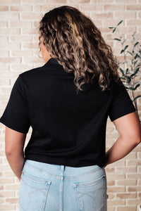 Rory Ribbed Cropped Tennis Tee in Black